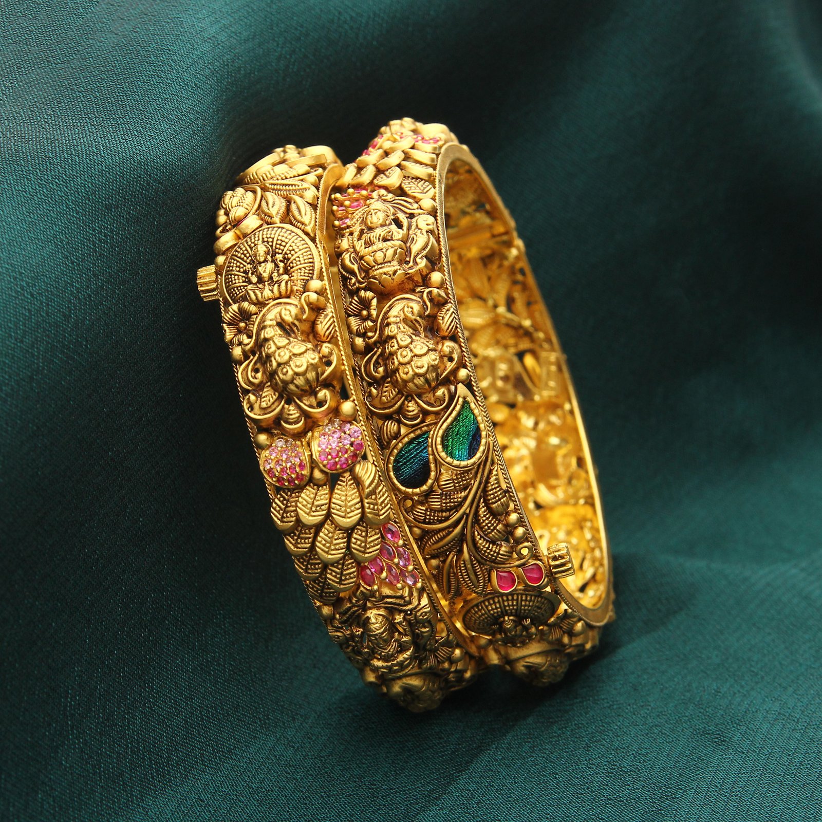  ANTIQUE DAKSHIN BANGLE